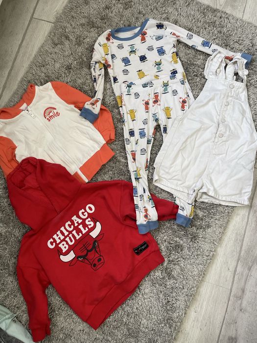 Одяг для дівчинки , курточки 80-86 см , 98-104 см