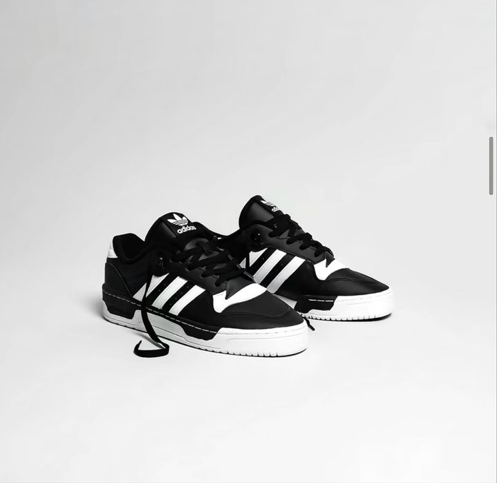 Adidas rivalry low оригінал