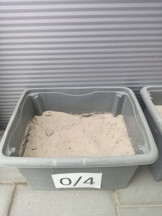 ziemia czarnoziem przesiewany gruz granit kora