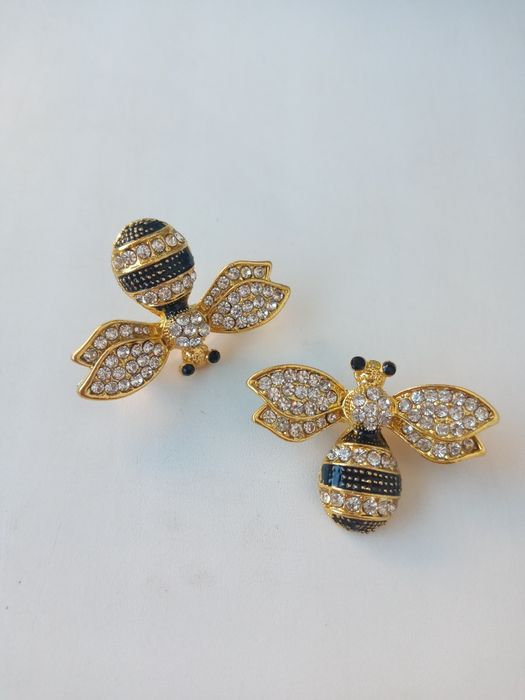 Брошка нова. Сережки. Лебідь. Бджілка