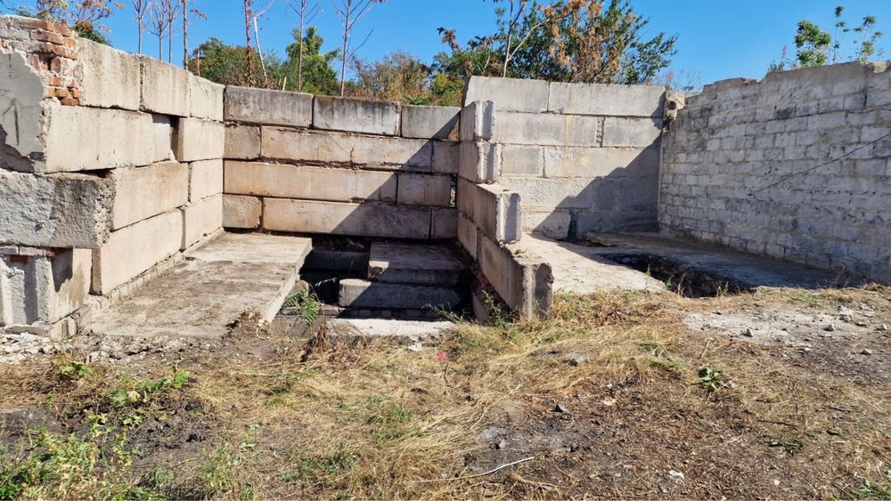 Продам недостроенные гаражи .ГСК Проэкт. Ц.Гор р-н