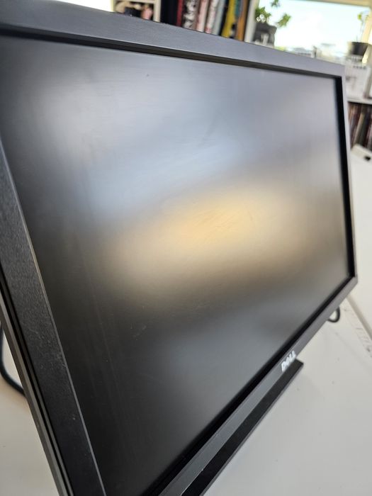 Monitor dell 19 cali