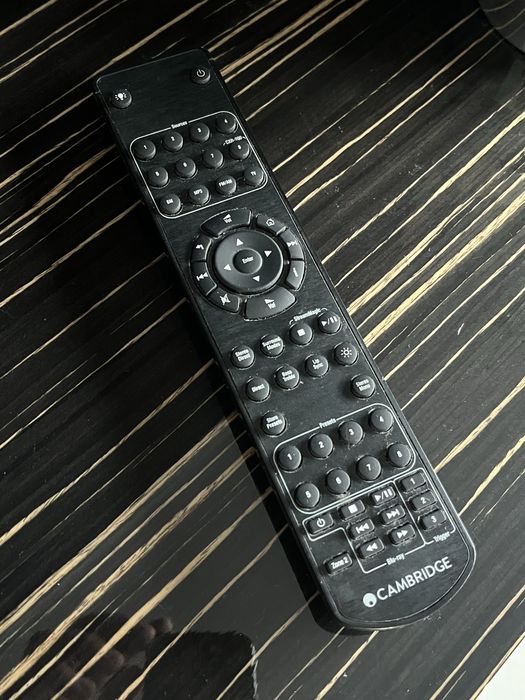 Amplituner Cambridge audio CXR200