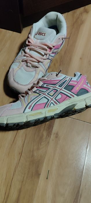 Кросівки для дівчинка асікс 39