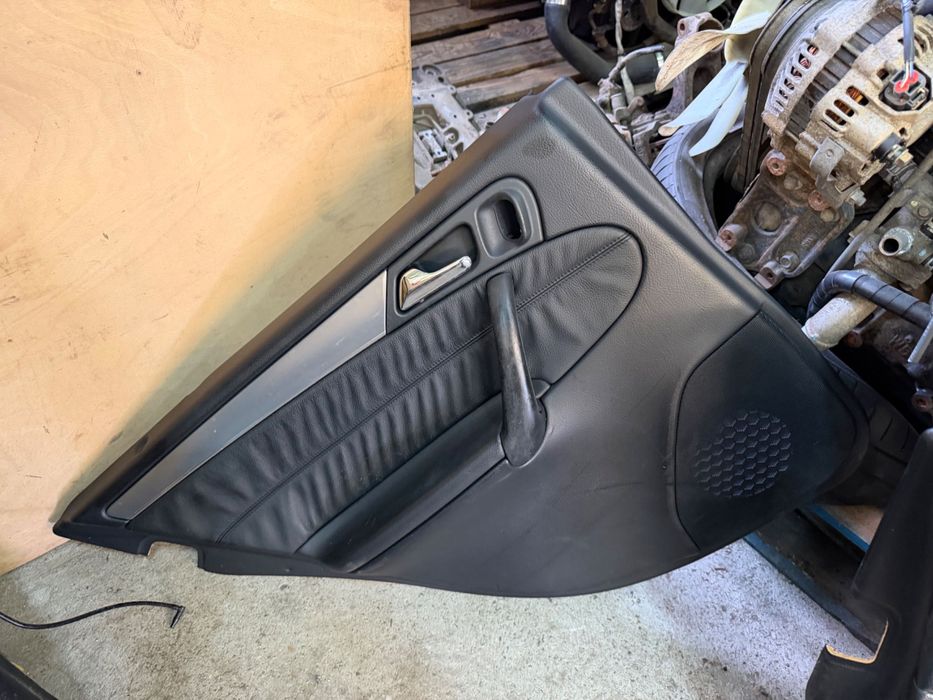 Conjunto de Bancos em pele Mercedes W203 C200 C220 Sedan