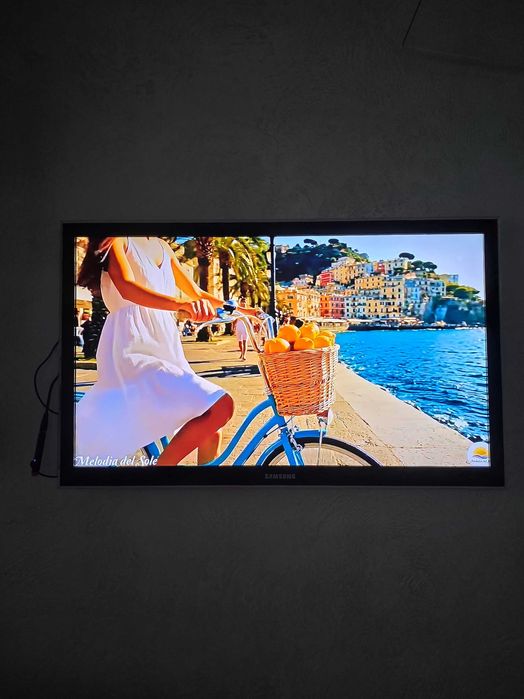 Приставка Smart tv Stick.Рабочая .
