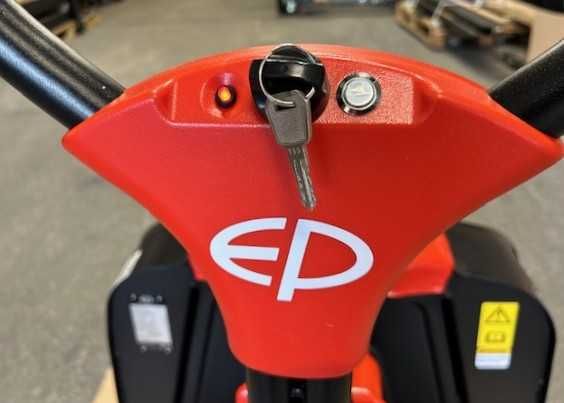 Paleciak elektryczny, wózek widłowy paletowy F4 1500kg Warszawa