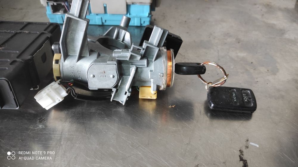 Mitsubishi Outlander I 2,0 16v zestaw startowy immobiliser komputer MN122218