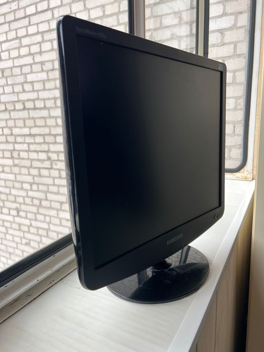 Монітор Samsung SyncMaster 932B