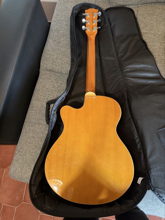 Guitarra acustica