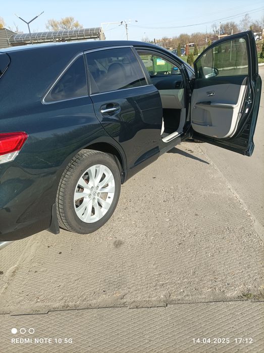Продам Toyota Venza