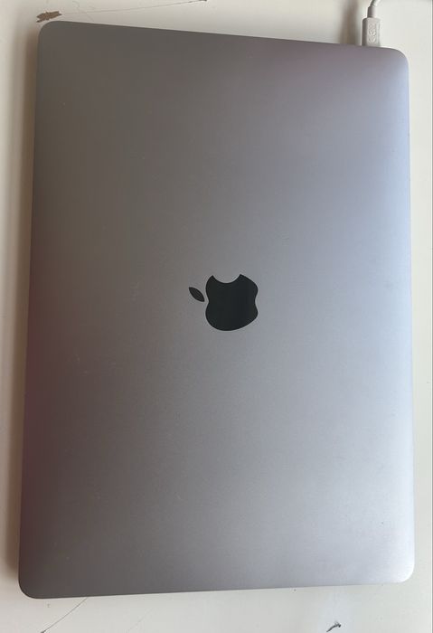 MacBook Air 13’’ Retina (2020) - Intel i3 / Em ótimo estado