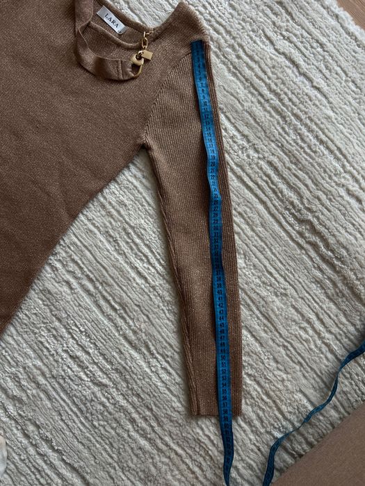 Сукня в ідеальному стані ( одягнена 2 рази)