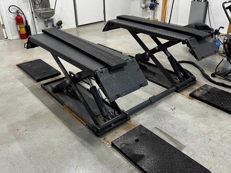 Podnośnik samochodowy - Profesjonalny - do 3000KG - Mało używany