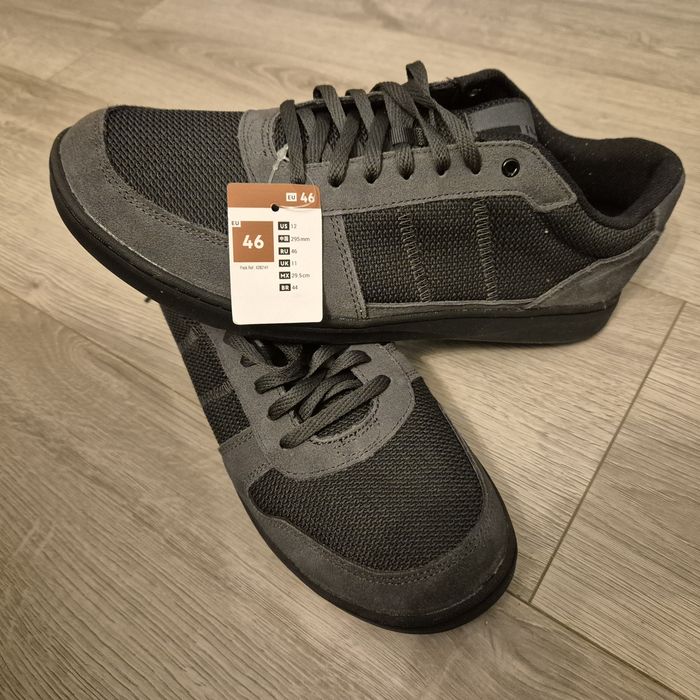 Tenis sapatos novos 46 camurça natural 
Excelente qualidade
