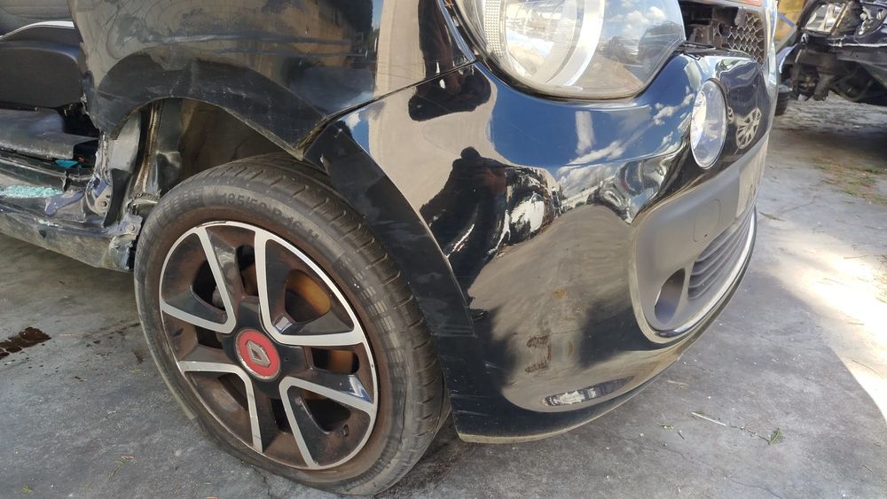 Pára-choques frente RENAULT Twingo III (BCM_)