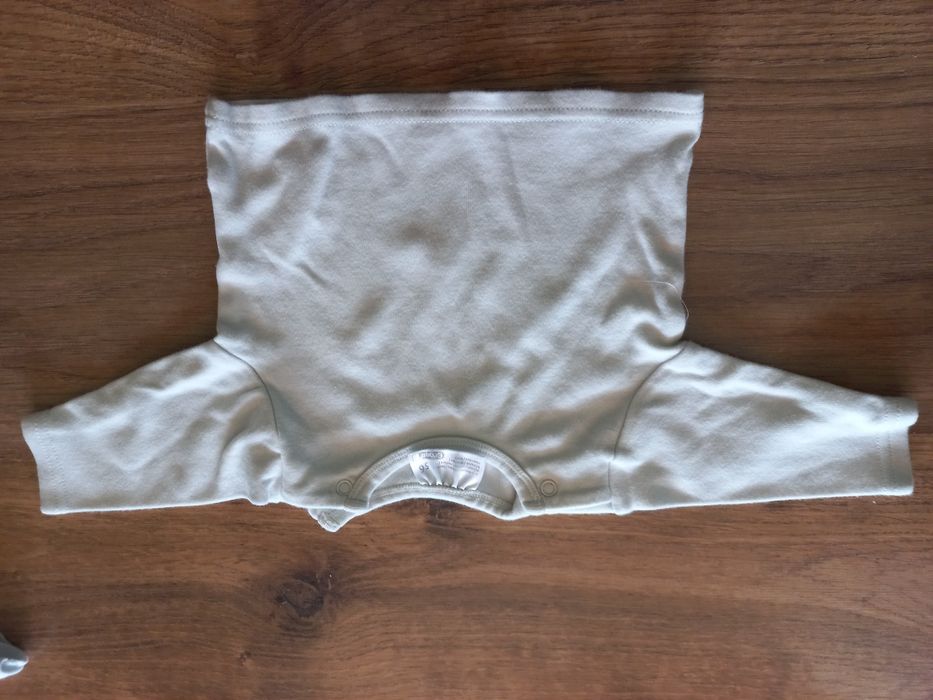 Sweterek niemowlęcy r56