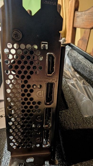 Karta graficzna MSI GeForce RTX 4070 TI VENTUS 3X 12GB OC uszkodzona