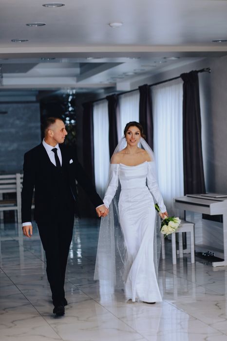 Весільна сукня + фата