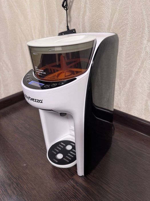 Baby brezza як нова,машинка для приготування молочноі суміші