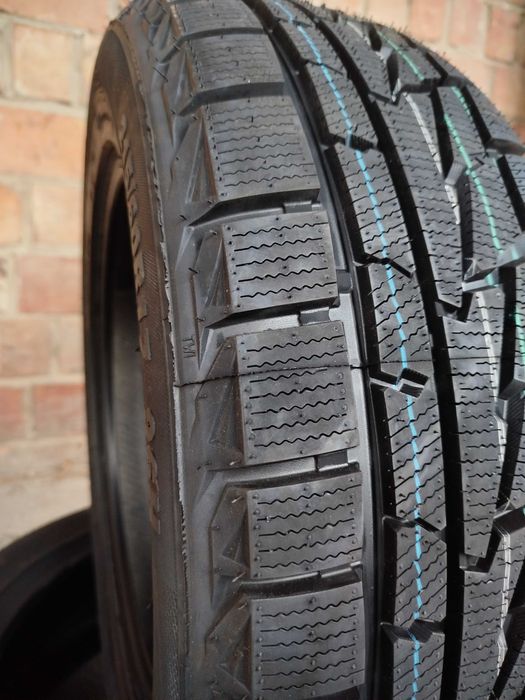 Шини 225/55R17	Premiorri	ViaMaggiore Z Plus	101H | нові зимові 4шт