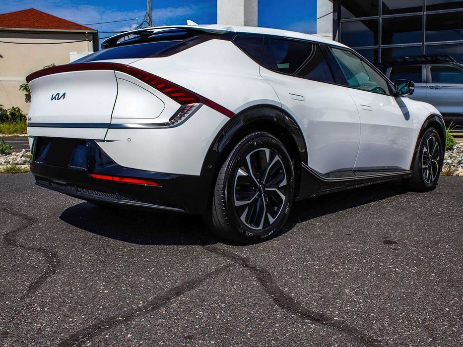 Kia EV6 Wind      2023