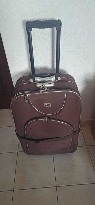 Mala de viagem em excelente estado
