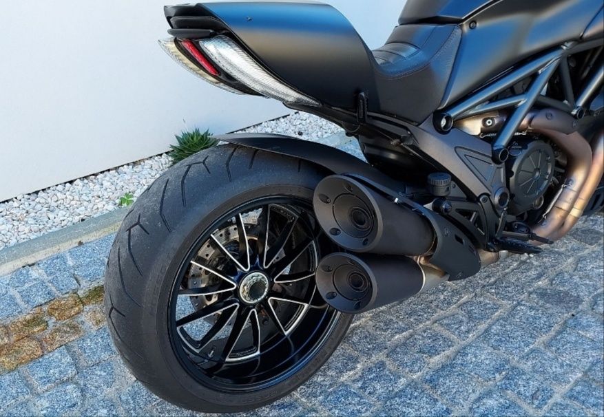 Ducati diavel - 11/2015