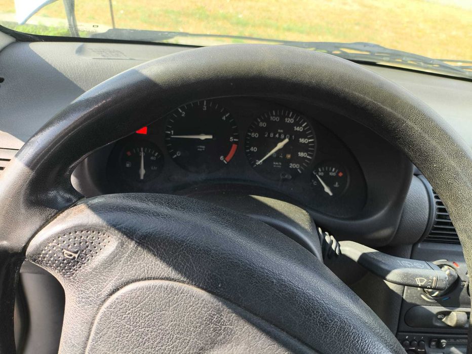Opel Corsa B 1.5 TD GLS (5 Portas) - Económico e Fiável - Único Dono