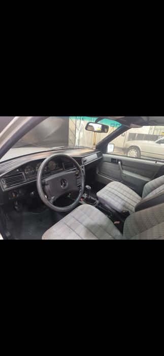 Mercedes-Benz 190d