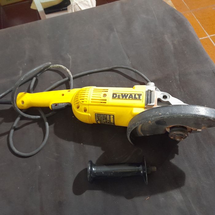 Rebarbadora Dewalt