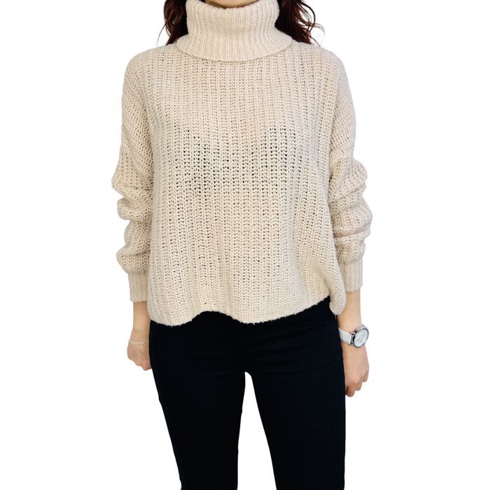 Beżowy sweter z golfem M 38