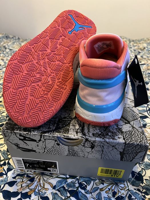 Buty Jordan damskie R40