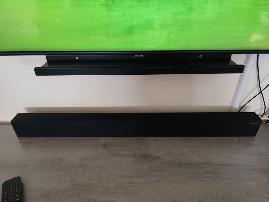 Smart TV Samsung Cristal 43p + Barra Surround e subwoofer