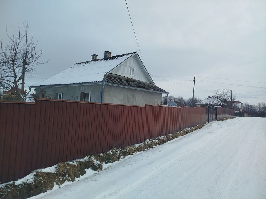 Будинок в місті Сторожинець, земля, сад, краєвид