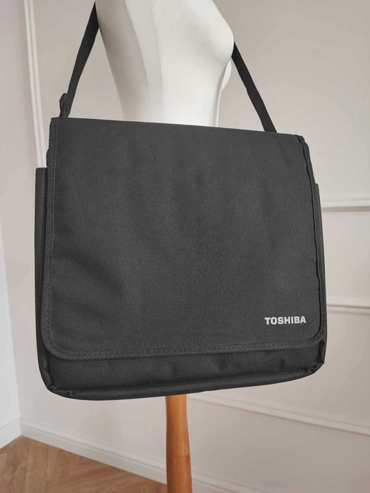 Toshiba torba na laptopa lub inny sprzęt