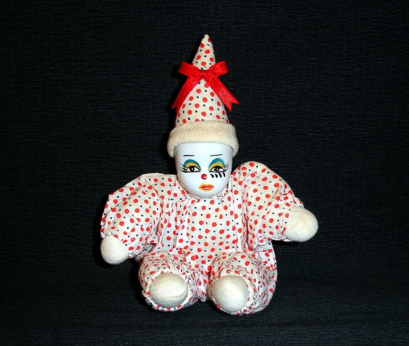 Bonecas e bonecos de porcelana