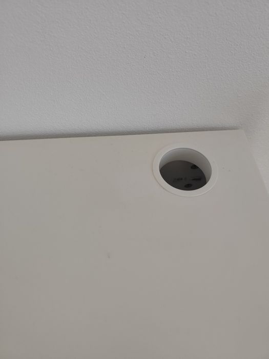 Secretária branca IKEA