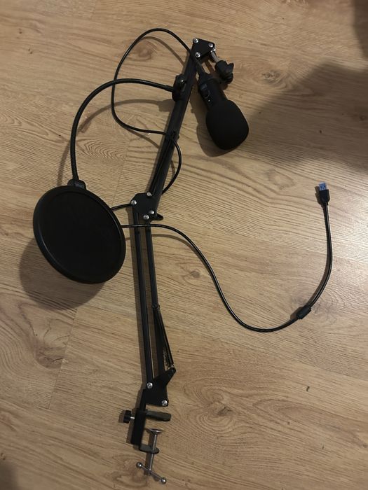 Miktofon z głośnikiem