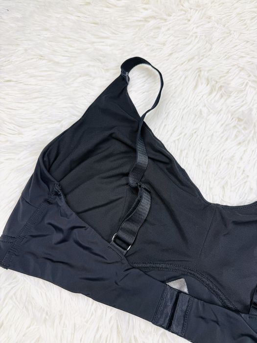 Biustonosz miękki 90DD czarny TU