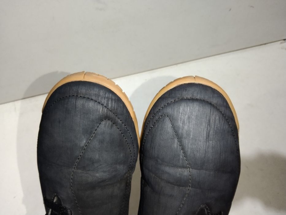 Halówki piłkarskie ADIDAS rozmiar 38 super stan