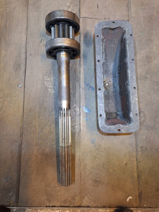 pół oś 12 zębów  koło zwolnicy 55 zębów ursus c4011 / części