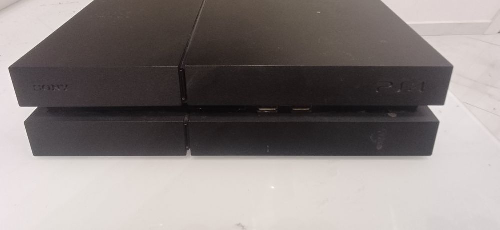 Продам Sony PlayStation 4 fat