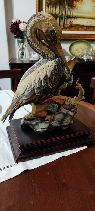 Escultura Pelicano em Porcelana - Edição limitada