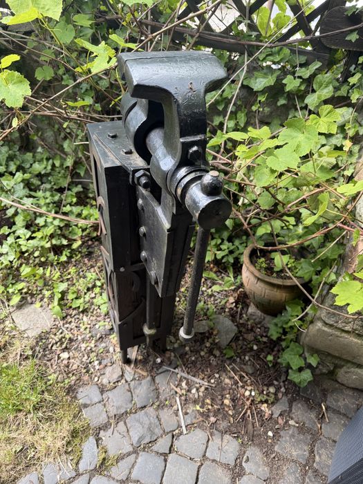 Zabytkowe imadło kowalskie/ślusarskie vintage