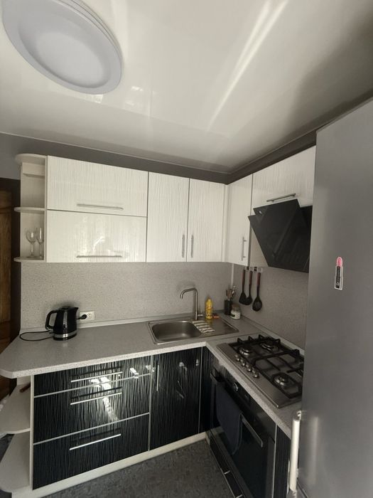 Сдам  квартиру посуточно  Бородинский