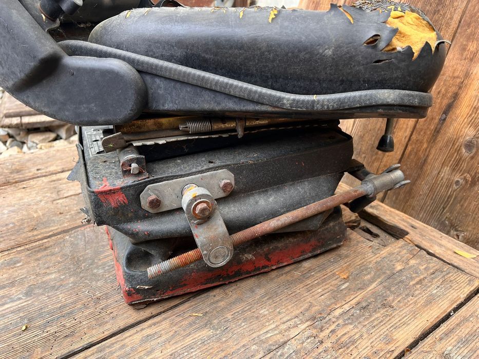 Stare siedzenie siedzisko do ciągnika traktora DIY