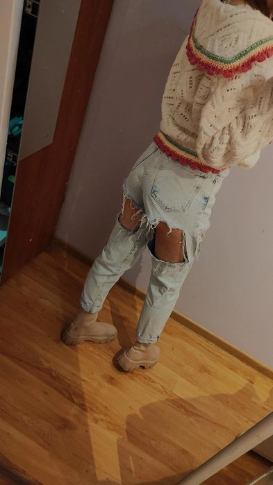 Spodnie jeansowe dziury bershka