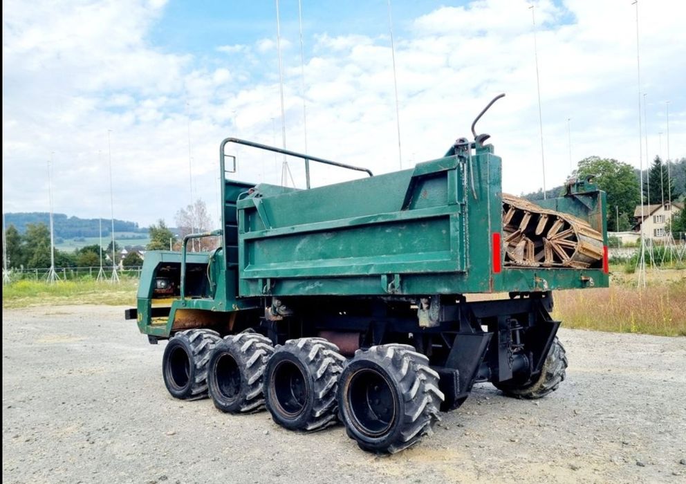Dumper 8x8, 2 T basculante