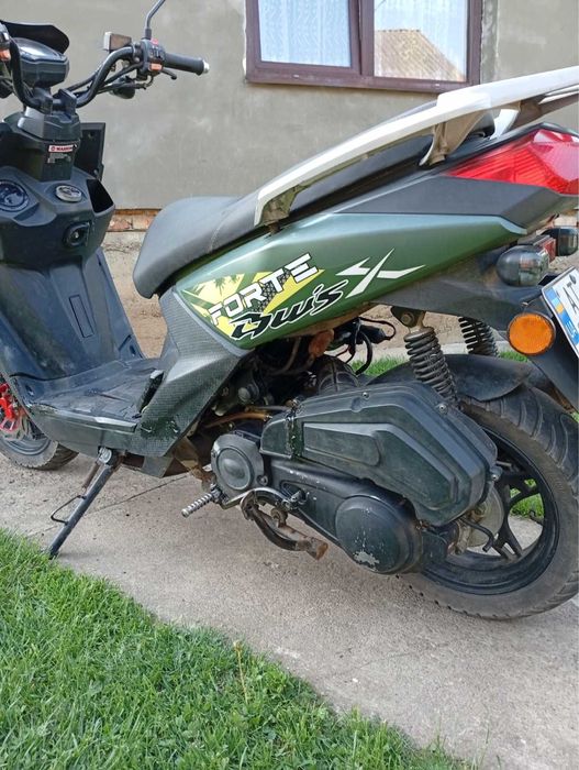 Продам скутер Форте 150 куб